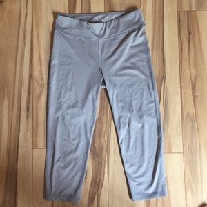 UA cropped leggings